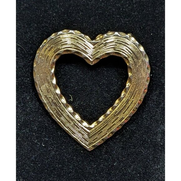 Vintage Open Heart Textured Gold Tone Brooch - Picture 3 of 4